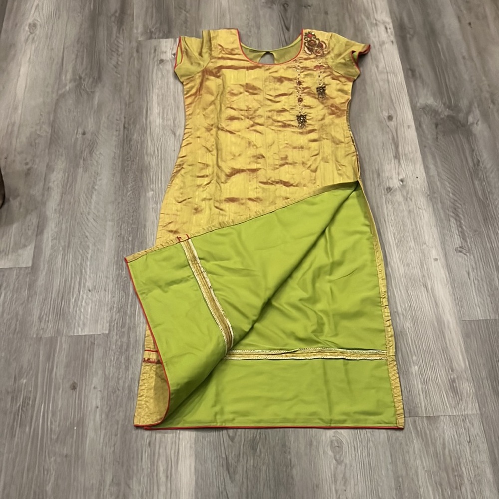 Women’s handmade kurta, EUC - Picture 3 of 10